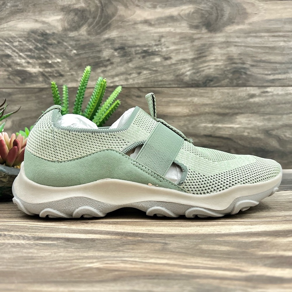 NIB Earth Origins Tanvi 7.5W 8.5W WIDE Knit Trail Slip On Sneaker Dusty Green - Picture 5 of 12